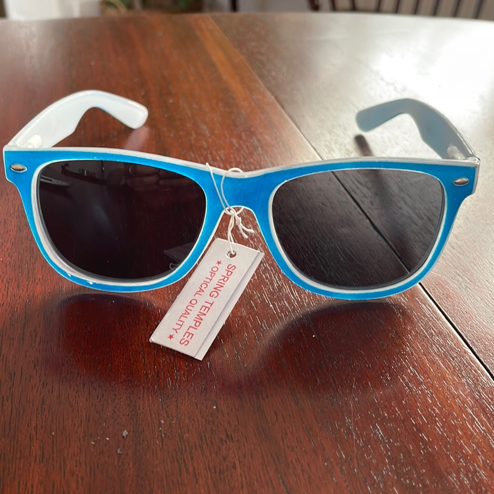 Blue neon kids / young adults UV protection sunglasses